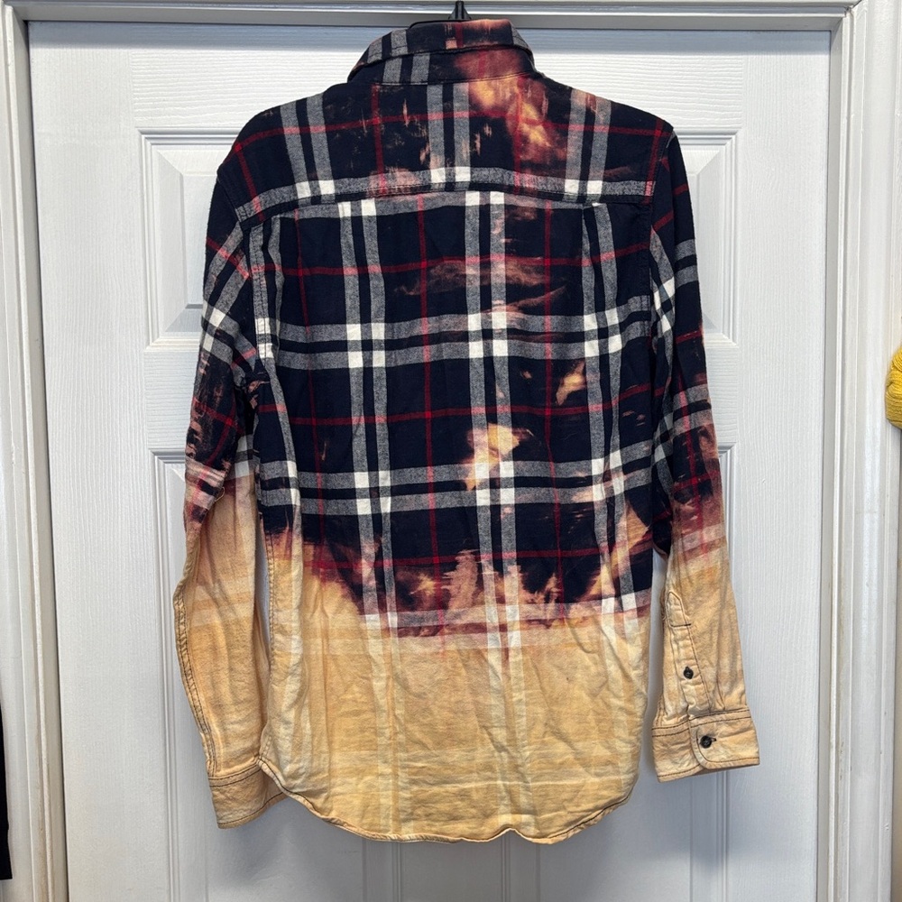 Women’s Plaid Flannel Shirt hombre and splattered-Navy, Burgundy and Cream - Picture 2 of 2